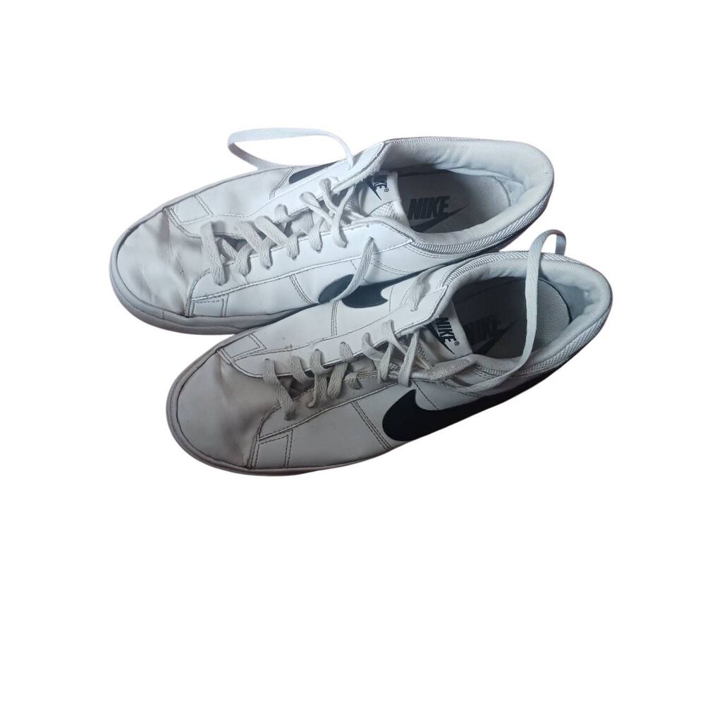 Nike black and white leather low top 9 5 match supreme